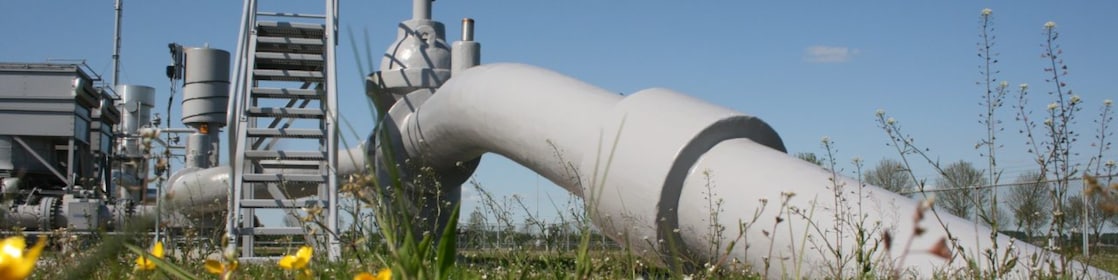 Gas pipeline connection