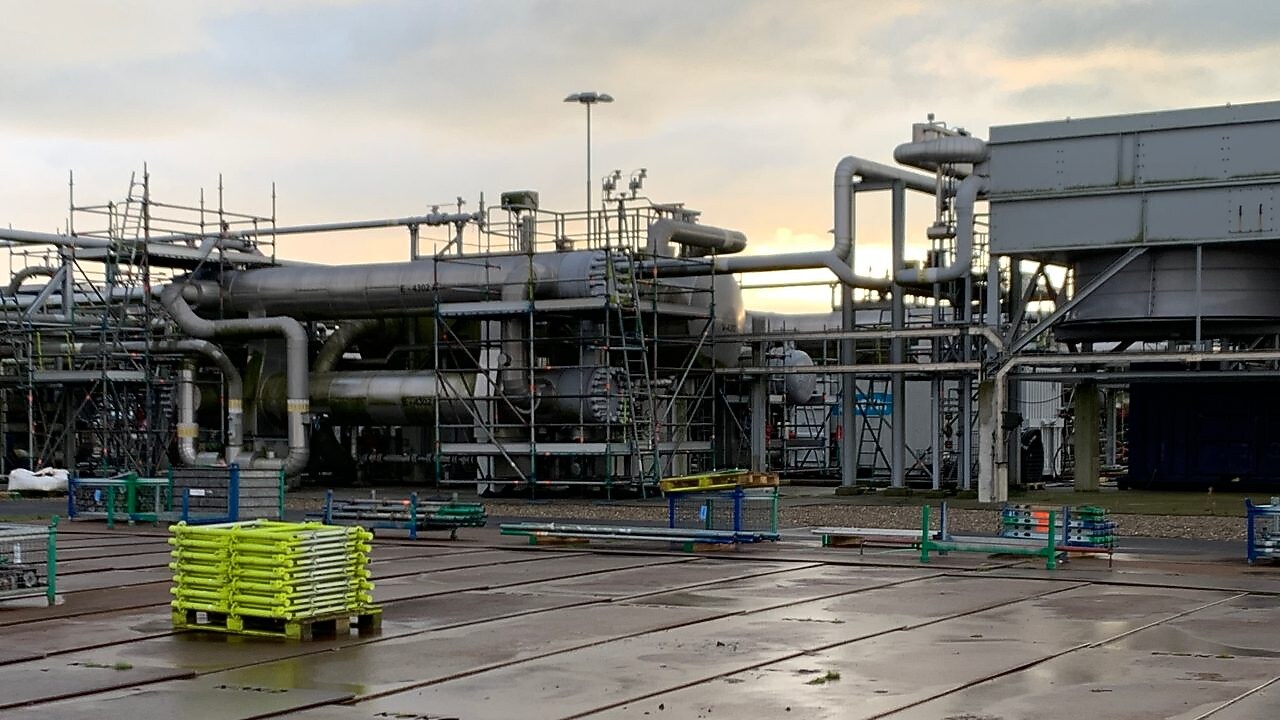 Fase 2: P&A unit, opruimtoren tussen de bomen