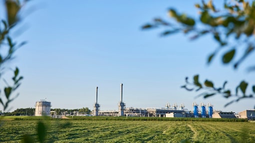 In de verte een winningslocatie